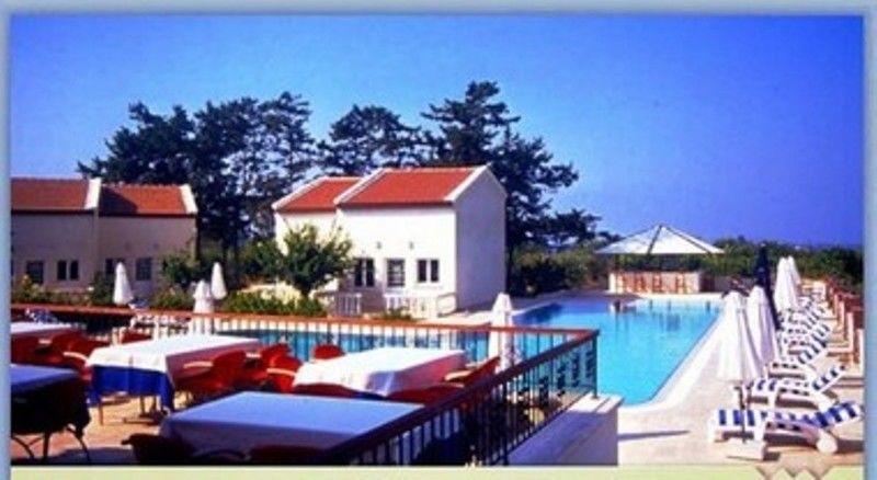 Hotel The &