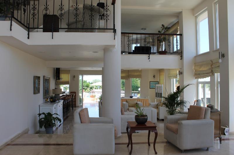 The & Hotel Agios Georgios (Kyrenia)