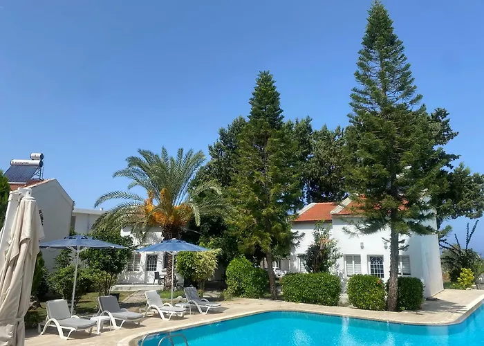 The Prince Inn Hotel & Villas